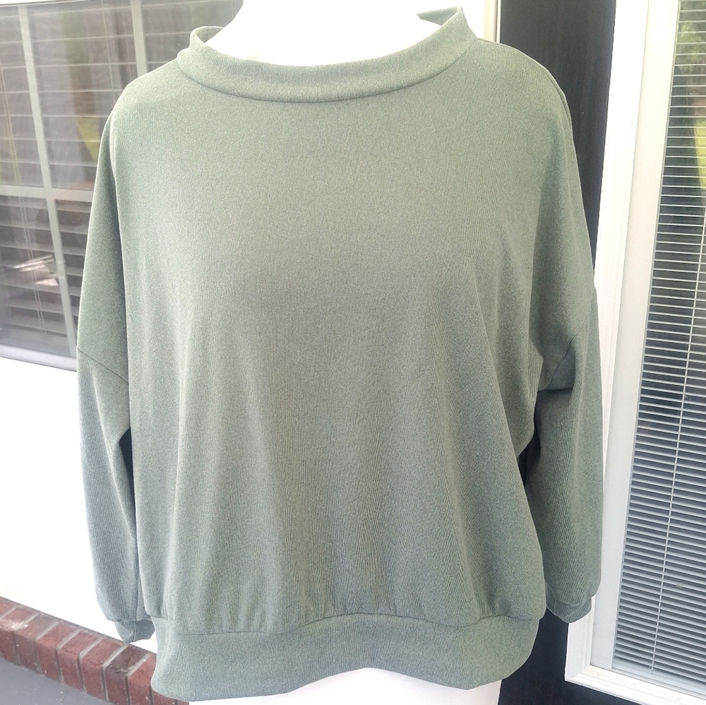 Dress Up Sage sweater size medium - Picture 2 of 4